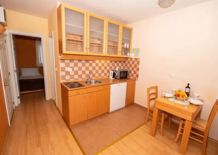 Bencun * Макарска